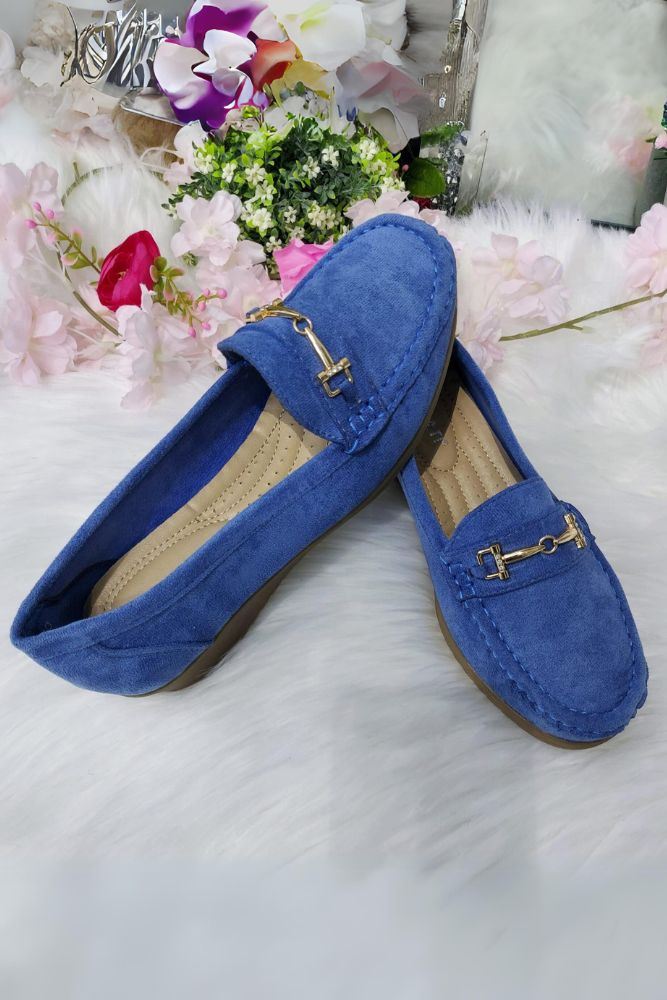 Suede Embellishment Round Head Buckle Flat Pumps