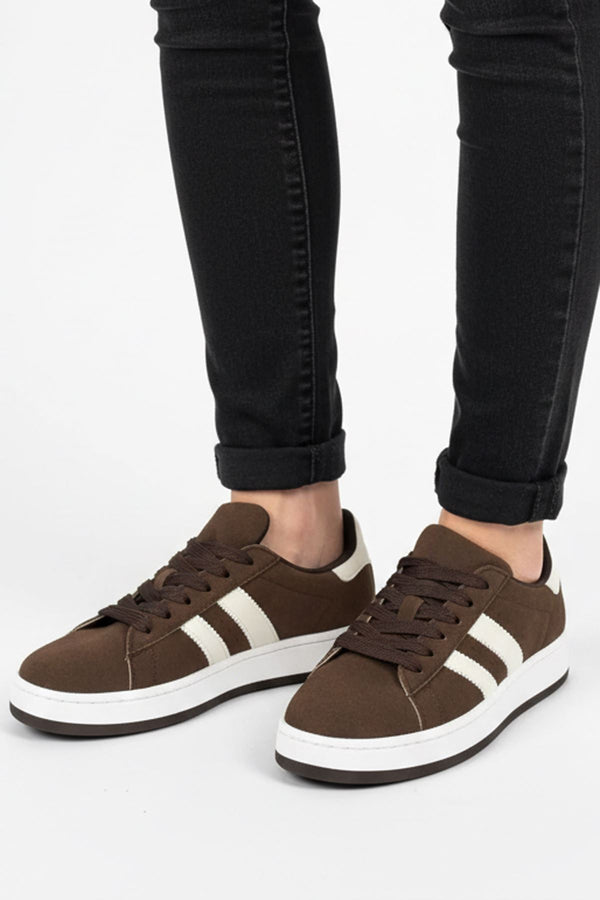 suede gum sole trainer
