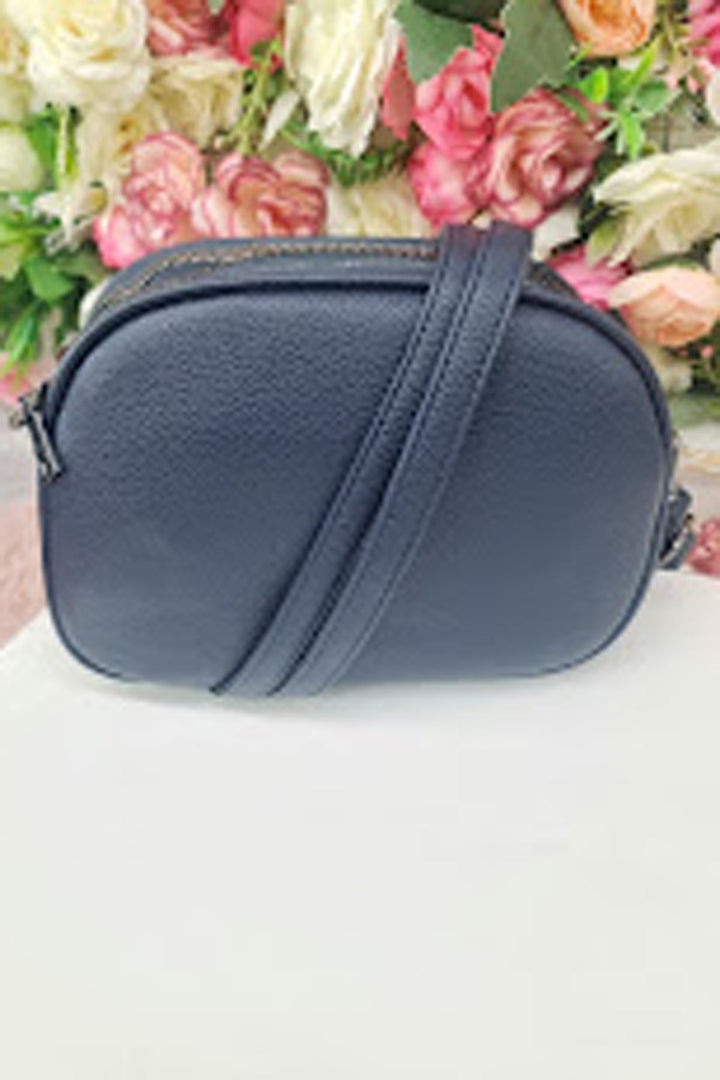 back zip adjustable strap shoulder bag
