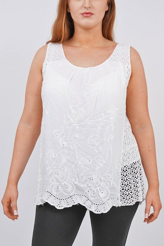 Embroidered Paisley Pattern Crochet Top
