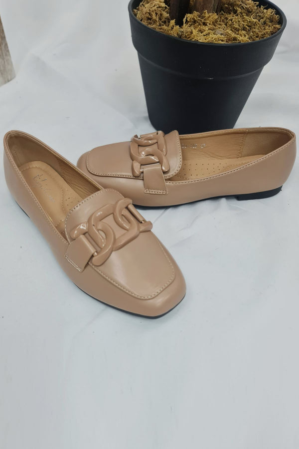 Elegant Chain Detail Shoes